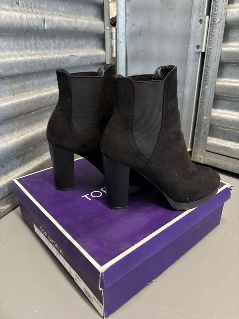 USED- BAMBOO Black Women's Ankle Boots - Classic Suede Style